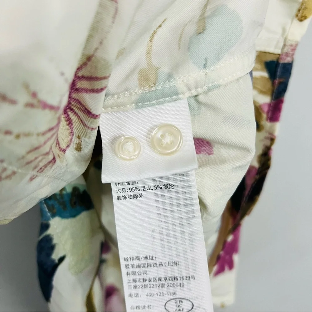A&F Multicolor Floral Stretch Button Up Shirt L